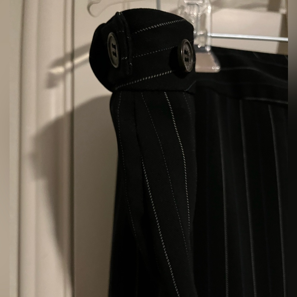 ANNE KLEIN - Pant Suit. Black Pinstripe Blazer and Pants. - Picture 9 of 15